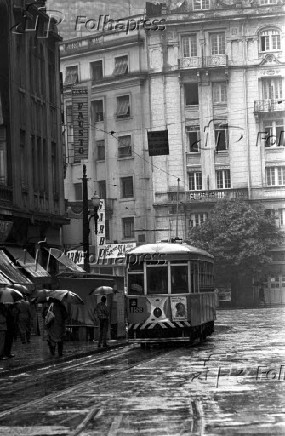 Bonde na avenida So Joo, no centro