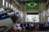 Lula visita Departamento de Cincia e Tecnologia Aeroespacial em SJC