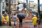 Casas desabam devido  chuva em Salvador