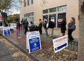 Fila em centro de votao em Washington, nos Estados Unidos