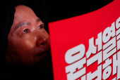 Protesters take part in a rally calling for the impeachment of South Korean President Yeol, in Seoul