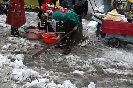 Kashmir remains in the grip of intense cold