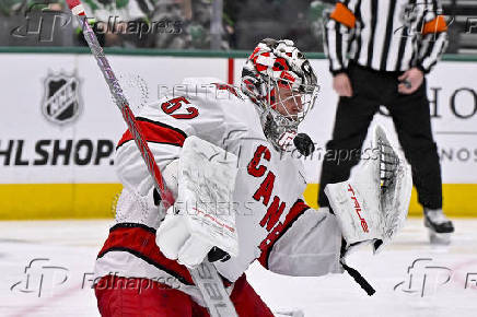 NHL: Carolina Hurricanes at Dallas Stars