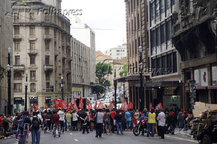 MTST em protesto por moradia em So Paulo (SP)