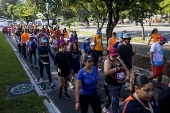 Unos 600 venezolanos asisten a caminata convocada por la UE contra la violencia a la mujer