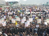 Houthi supporters rally in Sana'a in solidarity with the Palestinian people