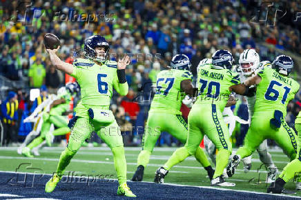 NFL: Green Bay Packers at Seattle Seahawks