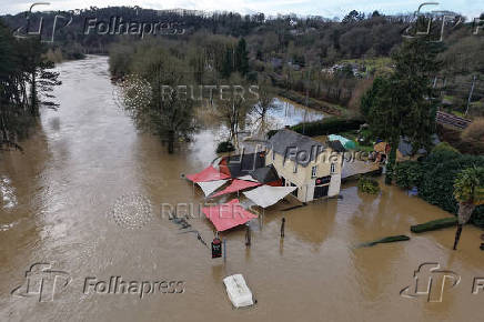 Storm Herminia hits western France