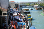Protest against the introduction of the registration and tourist fee to visit the city of Venice