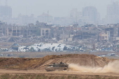 Las fuerzas israeles se renen en la frontera con Gaza, en el sur de Israel.