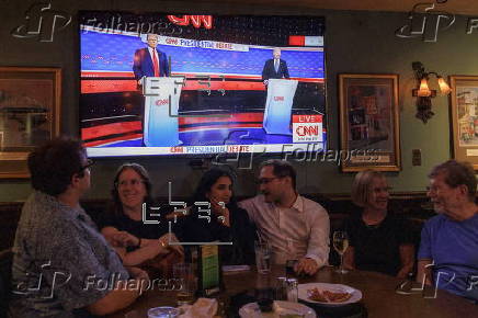 Democratic Clubs of New York watch presidential debate at Manhattan bar