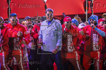 El chavismo y la oposicin miden su fuerza en multitudinarias marchas en cierre de campaa