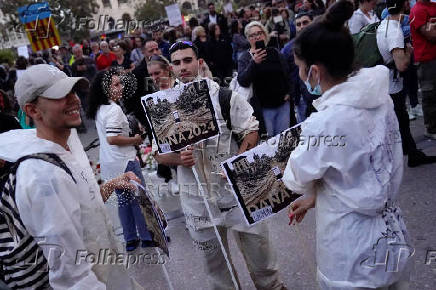 Protest against management of emergency response to the deadly floods in Valencia