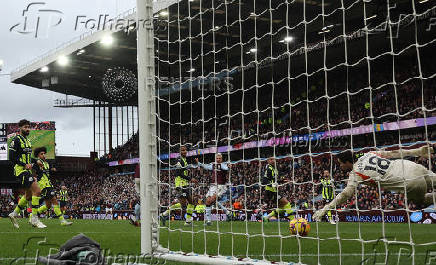 Premier League - Aston Villa v Manchester City