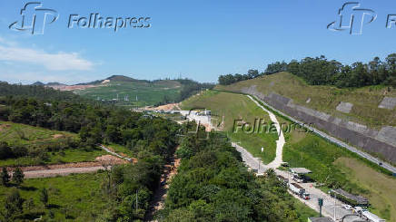 Aterro de tratamento de resduos na regio leste de SP