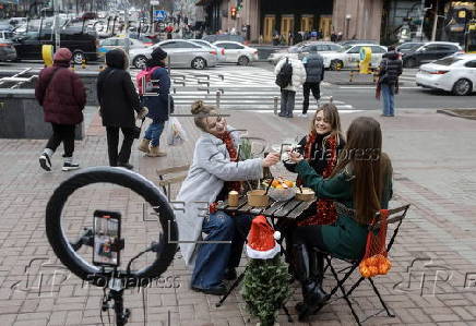 New Year's Eve preparations in Kyiv amid the Russian invasion