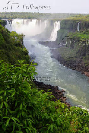 Cataratas do Iguau com vazo baixa, em Foz do Iguau (PR)