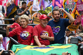 Caminyada com Boulos, Marta e Lula na Av. Paulista