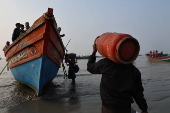 India's second largest Hindu festival Gangasagar Mela on Sagar Island