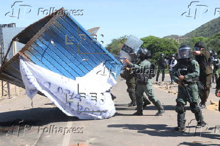 La Polica desbloquea la carretera tomada por 'evistas' en la regin ms grande Bolivia