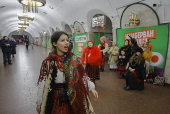 Ukrainian carol singers celebrate Christmas in downtown Kyiv