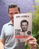 El 'influencer' mexicano Jorge Lozano busca liberar a las mujeres de la carga del pasado