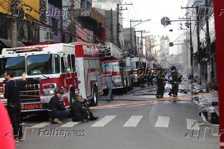 Incndio atinge Shopping 25 de Maro no bairro do Brs