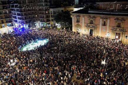 Protest against management of emergency response to the deadly floods in Valencia