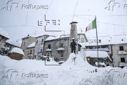 Heavy snow hits Abruzzo region, central Italy