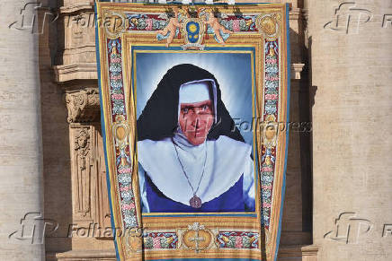 Praa So Pedro, onde acontece a missa de canonizao de Irm Dulce