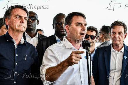 Jair Bolsonaro e o filho Flvio em evento no Rio de Janeiro