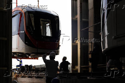 Trem people mover iado