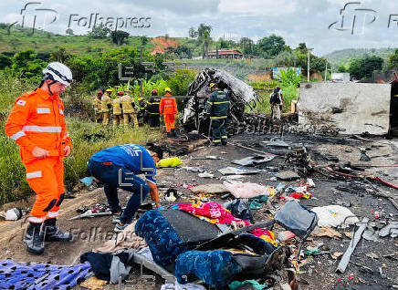 Mueren al menos 22 personas en un accidente de autobs en Brasil