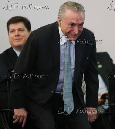 Michel Temer na entrega de ambulncias em UBS de So Paulo