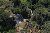 Vista de drone da Cachoeira do Machado