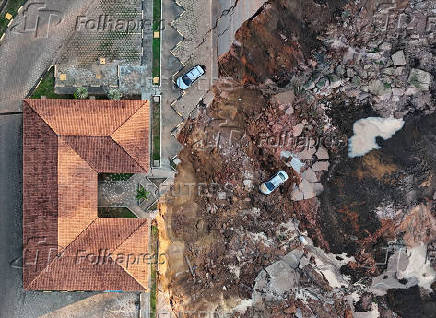 Amazonian port devoured by a drought-landslide on the banks of Solimoes