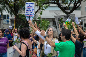 Manifestantes voltam a protestar contra corte de rvores para obras na Vila Mariana