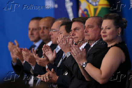 Jair Bolsonaro durante anncio de mudanas em normas de segurana e sade no trabalho