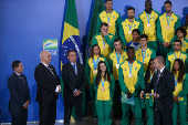Bolsonaro recebe atletas brasileiros medalhistas dos Jogos Panamericanos de Lima (Peru)