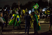 Apoiadores de Jair Bolsonaro fecham parte da pista expressa da marginal Tiet