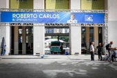 Pacaembu tem show de Roberto Carlos em meio a obras