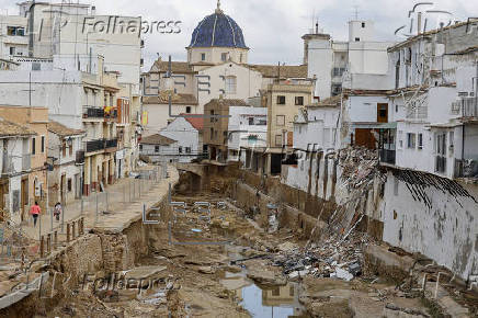 Veinticinco das despus de la dana que cambi sus vidas para siempre, los pueblos del sur de Valencia encaran otro fin de semana de trabajo a destajo