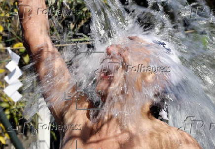 Ice bath purification ceremony at Kanda Myojin Shrine