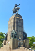 Monumento de Marechal Deodoro da Fonseca na praa Paris