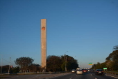 Marco monumental da rodovia Presidente Castelo Branco, em Osasco (SP)
