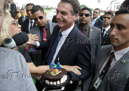 Jair Bolsonaro, que completou 64 anos, foi homenageado em Braslia (DF)
