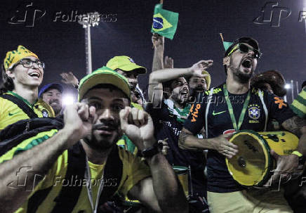 Integrantes da torcida Movimento Verde e Amarela