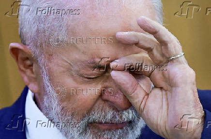 FILE PHOTO: Brazil's President Lula meets Spain's Prime Minister Sanchez at the Planalto Palace in Brasilia