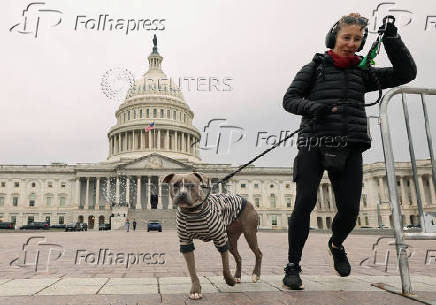 Possible government shutdown looms on Capitol Hill in Washington