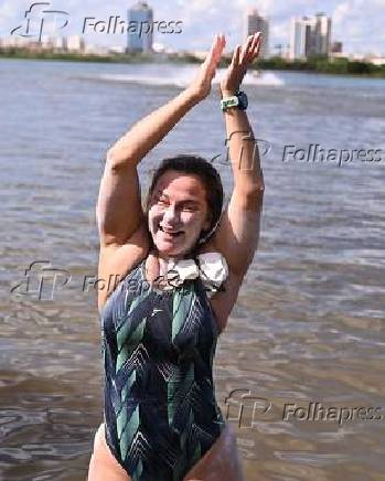 Ultramaratonista Alessandra Melo nada 50km em defesa do So Francisco